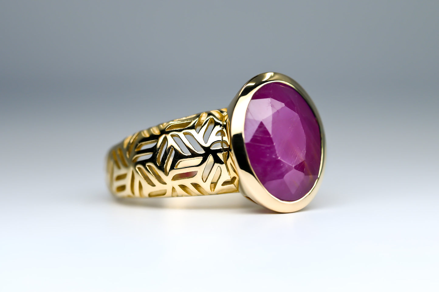 Bague dôme rubis