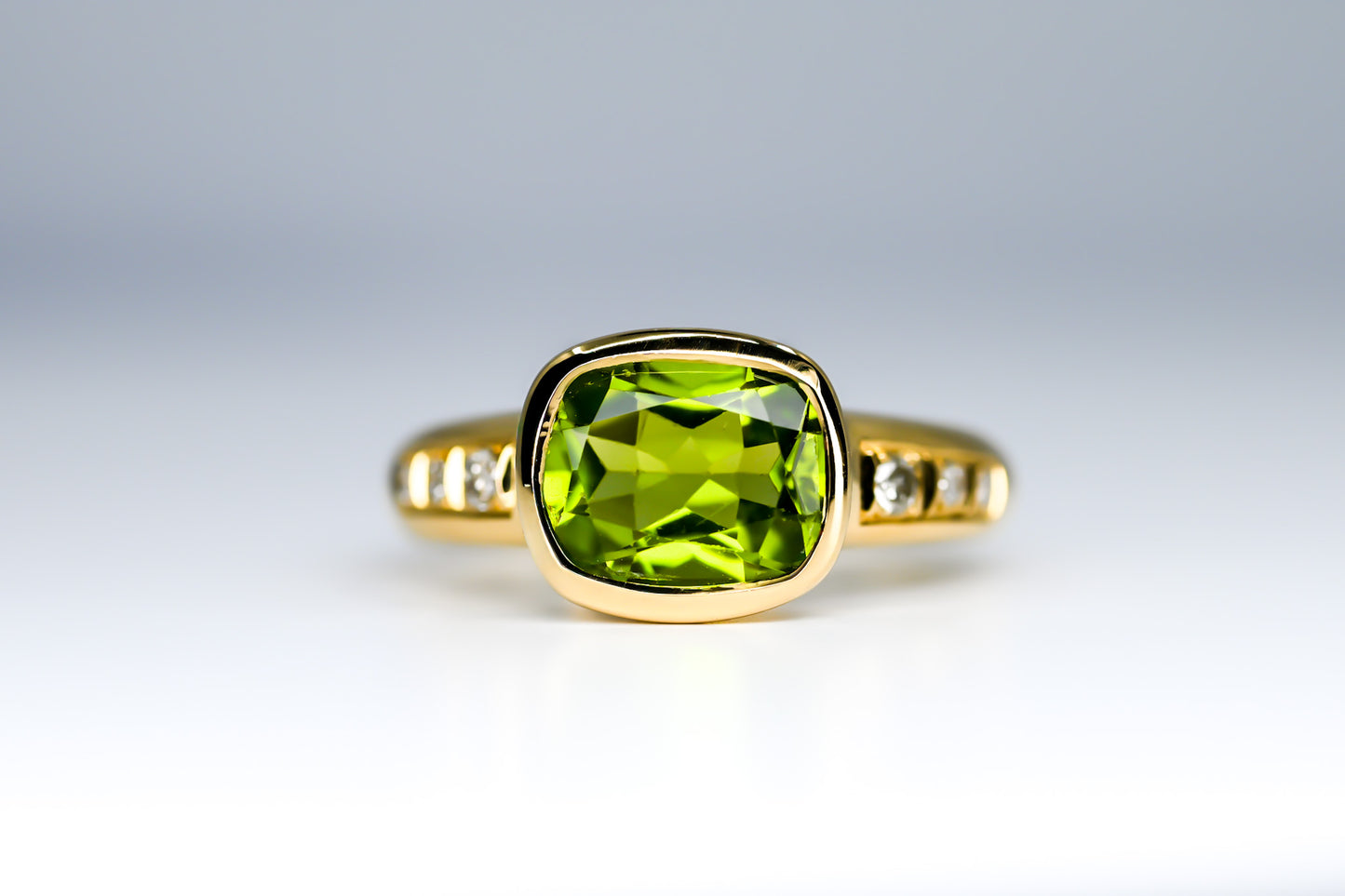 Bague Regio 18k, péridot et diamants