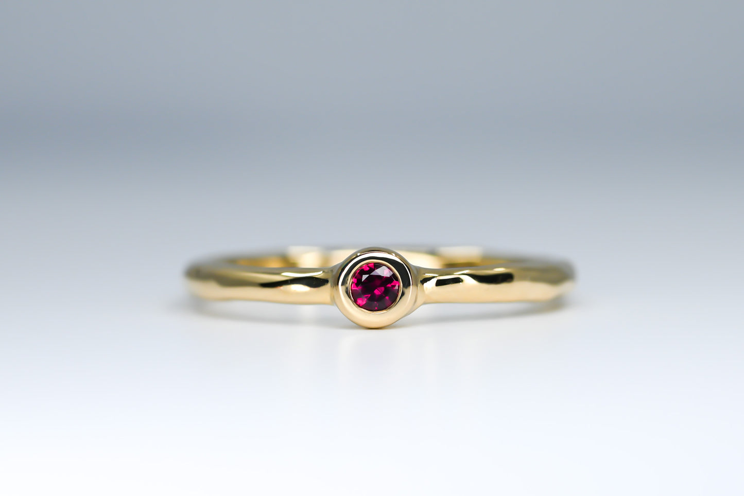 Bague Nomade solitaire petit rubis