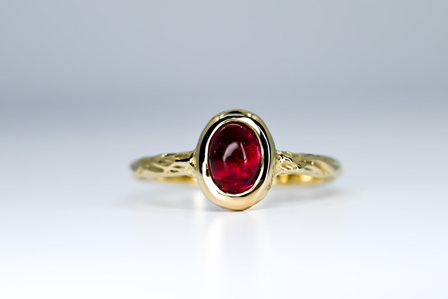 Bague Bosco rubellite cabochon ovale