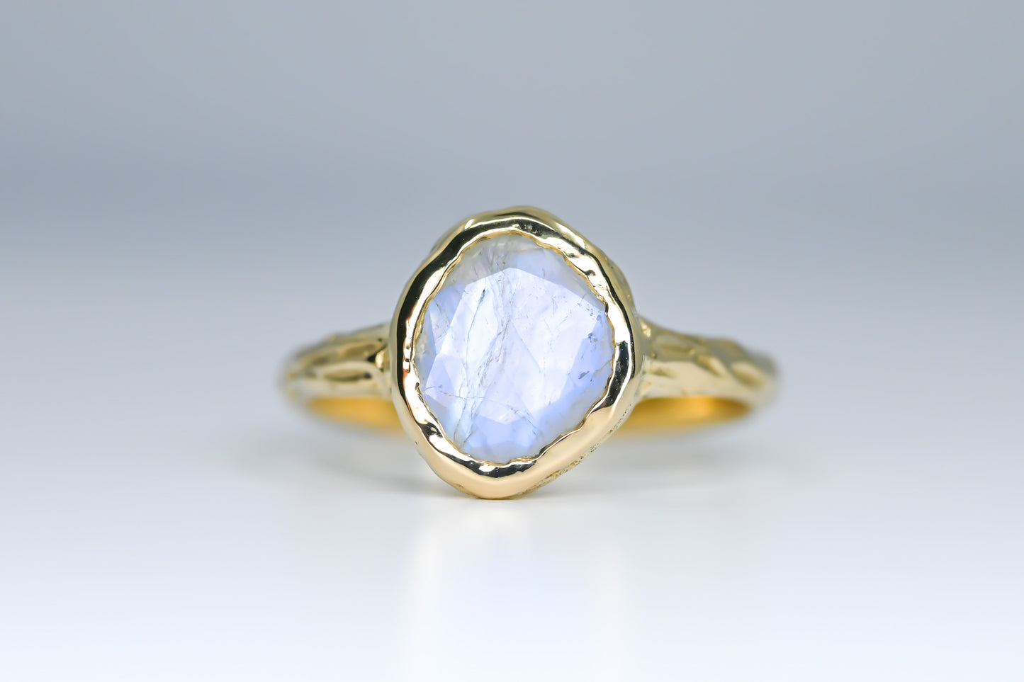 Bague Bosco grosse pierre de lune arc-en-ciel