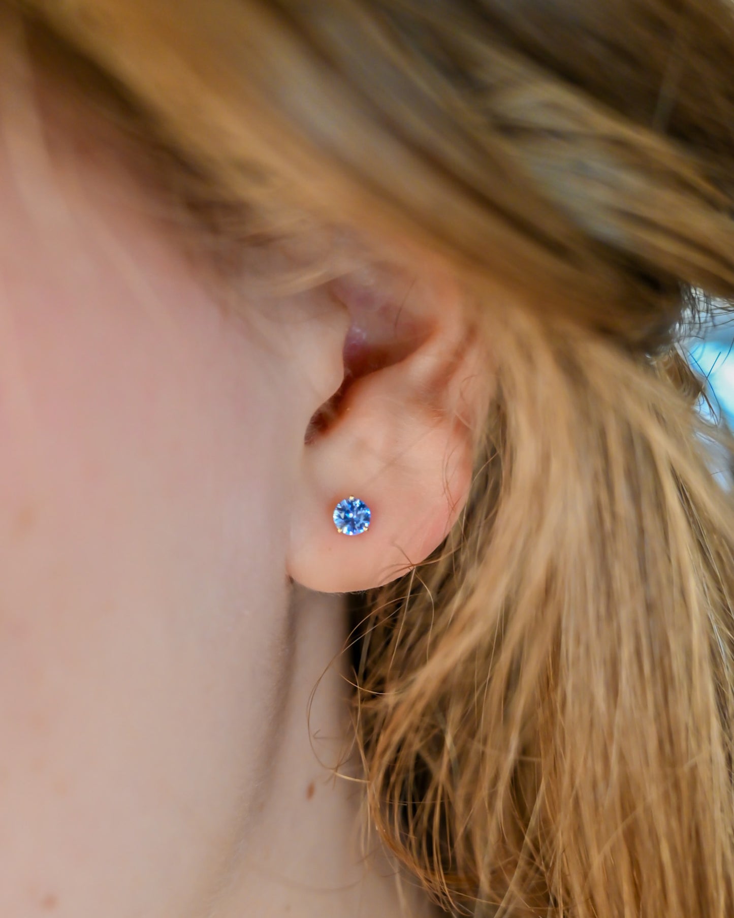 Boucles d'oreilles saphirs bleus pâles